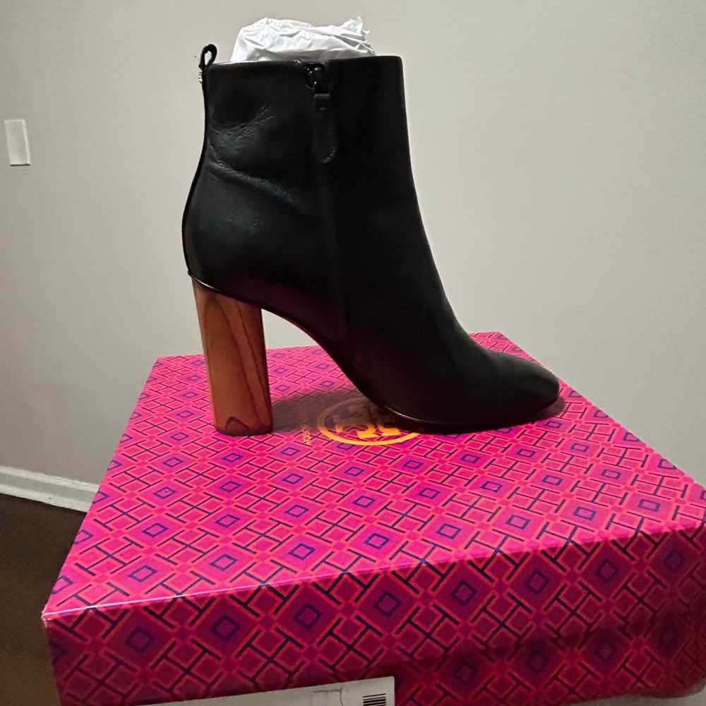 Brand New In Box Tory Burch Raya Booties